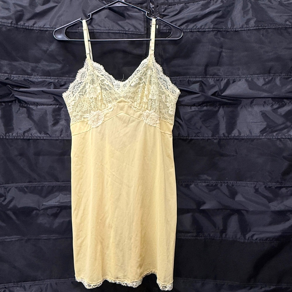 Butter Yellow Slip Lace Vintage 60s Dress Foundation Lingerie Coquette Pinup XXS